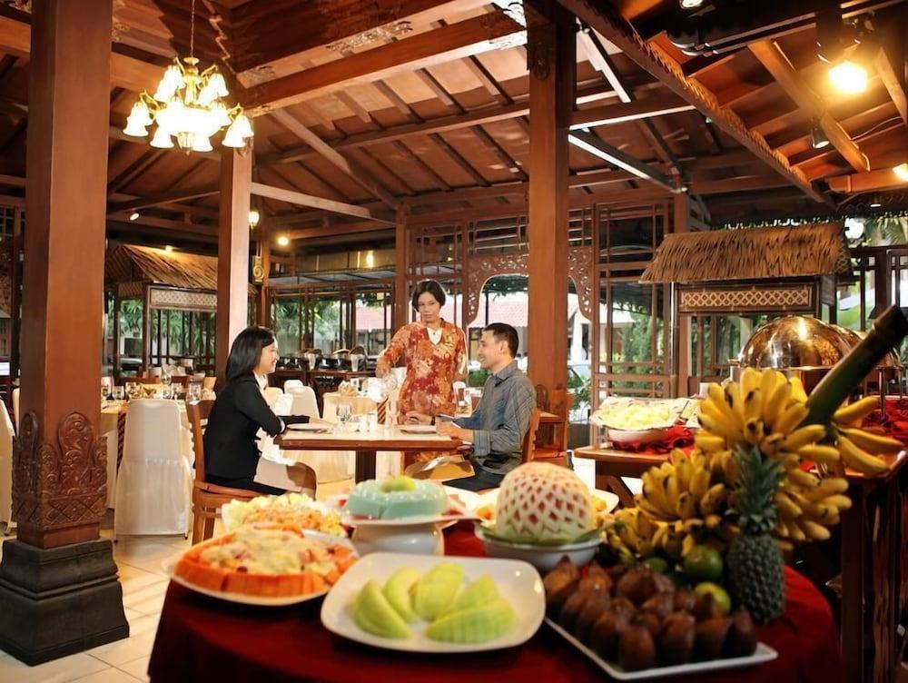 Cakra Kembang Hotel Kejayan Exterior foto