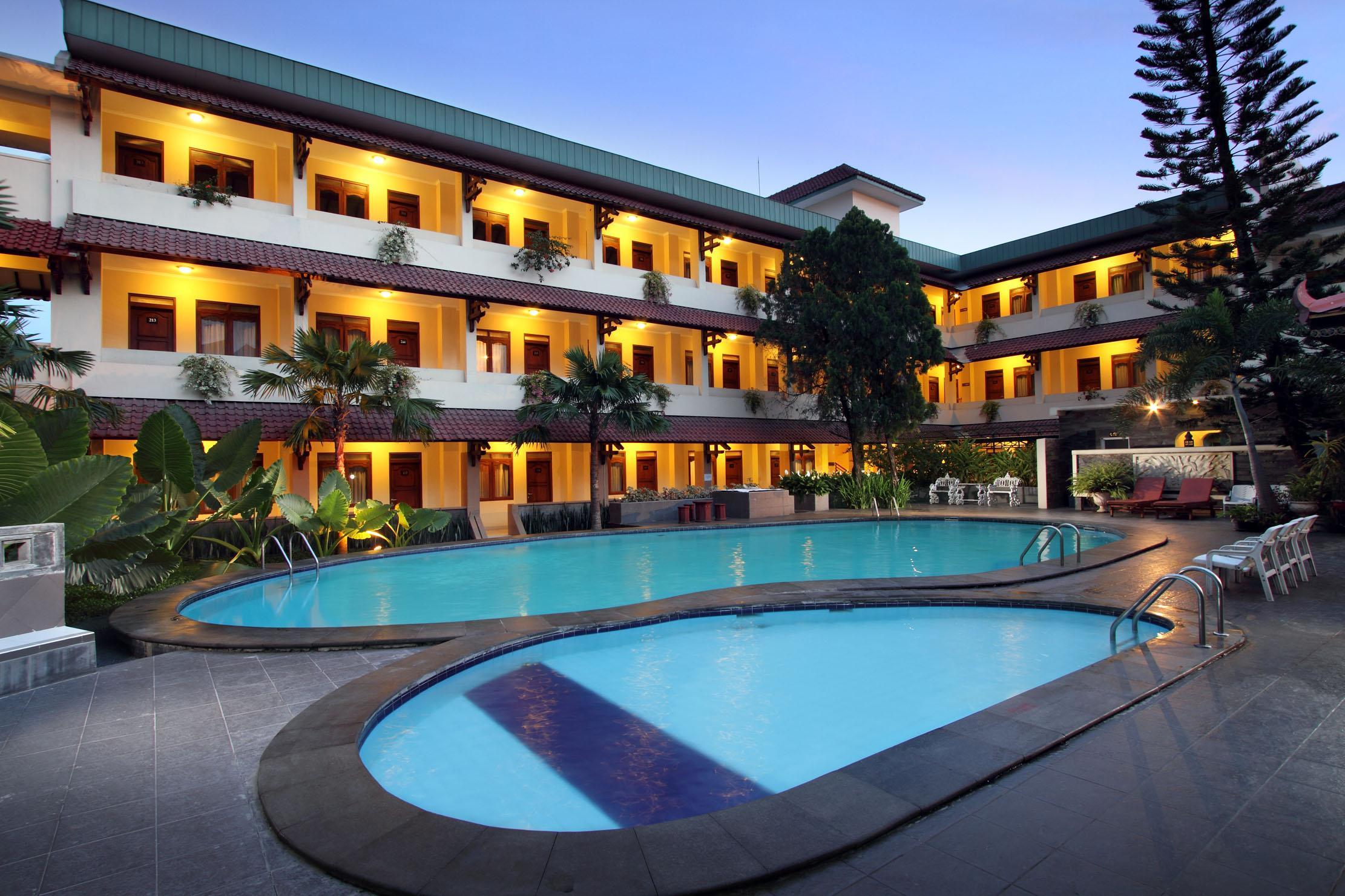Cakra Kembang Hotel Kejayan Exterior foto