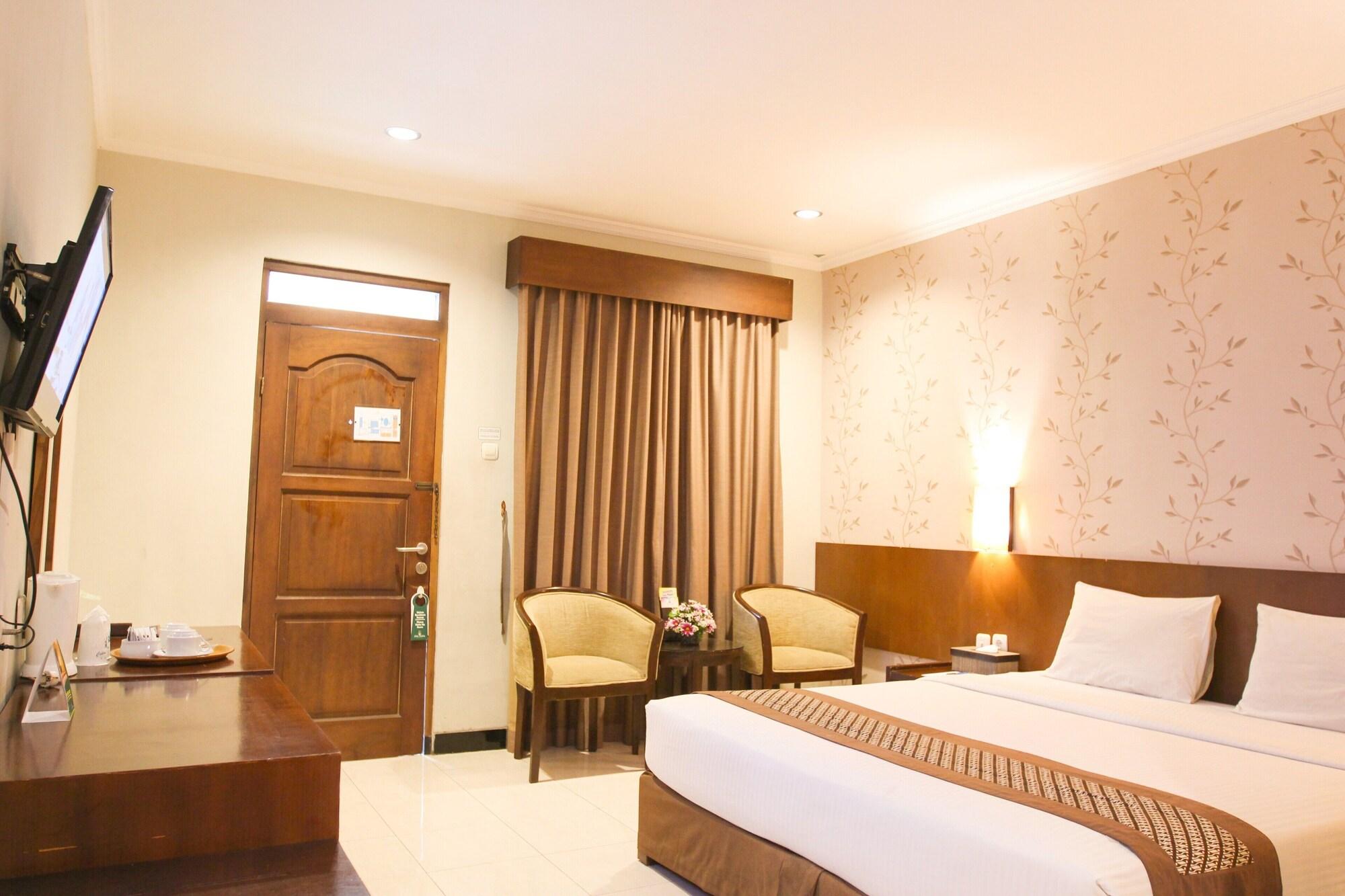 Cakra Kembang Hotel Kejayan Exterior foto