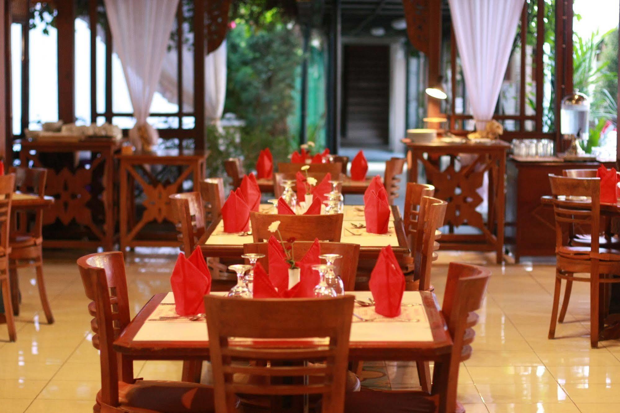 Cakra Kembang Hotel Kejayan Exterior foto
